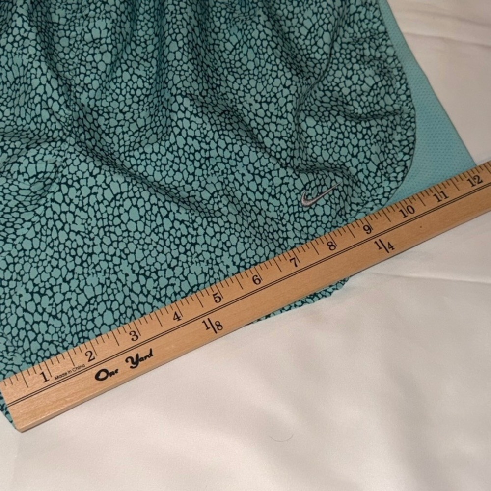 Nike Running Shorts Womens Size M Teal Black Pebble Print Dri-FIT Mesh Athletic - Picture 4 of 8